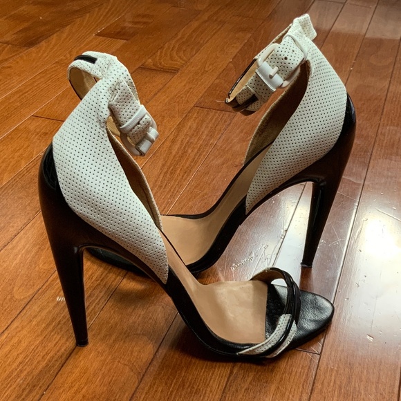 L.A.M.B stiletto size 10 - Picture 2 of 6